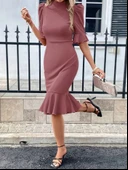 Kadın Kısa Kollu Yarı Balıkçı Yakalı Etek Ucu Fırfırlı Midi Ithal Krep Elbise thumbnail 1