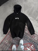 Uzun Kol Kapşonlu Göğüs Baskılı SweatShirt - Siyah thumbnail 2