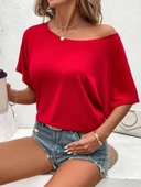 Kadın Tek Omuzu Açık Kısa Kollu Salaş Viskon Bluz thumbnail 3