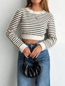 Kadın Uzun Kollu Balıkçı Yaka Crop Triko Bluz thumbnail 1