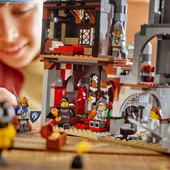 CEYLAN ADAM  LEGO Creator 3'ü 1 Arada Orta Çağ Atlı Şövalye Kalesi 31168 - 3