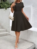 Kadın Kısa Kollu Yakası Açık Belden Lastikli Pileli Kısa Ithal Krep Elbise - 5