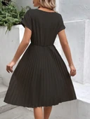 Kadın Kısa Kollu Yakası Açık Belden Lastikli Pileli Kısa Ithal Krep Elbise - 4