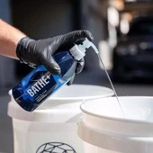 GYEON Q²M Bathe+ Plus Seramik Bazlı PH Nötr Cilalı Oto Şampuanı 1000 ml -Su İtici Araç Yıkama Köpüğü - 2