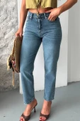 Mom fit kar yıkama bıyık detaylı jeans pantolon d2006 - 6