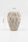 Serenité Bej Dalgalı Sarmaşık Desenli Seramik Küp Vazo (18x25.5 cm) thumbnail 6