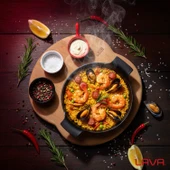 Lava Döküm Yuvarlak Sahan Döküm Demir Yekpare Çift Kulplu Kayın Servis Ahşabı. Çap(Ø)18cm. (Sos kapları dahil değildir.)-Bordo thumbnail 7