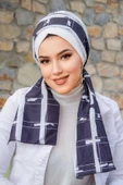 Beyaz Desen Fularlı Bone - 1