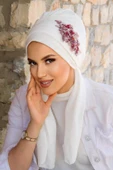 Beyaz Bordo  Nakışlı  Atkılı Abiye Bone - 60101 - 1
