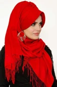 Kırmızı Şapkalı Şal thumbnail 1