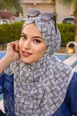 Beyaz Siyah Desenli Hazır Şal Eşarp thumbnail 3