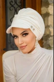 Beyaz Metal Detaylı Tesettür Şapka Bone thumbnail 5