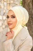 Krem Kışlık Spor Bone Hijab thumbnail 3