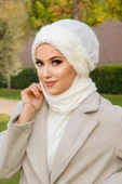 Kırık Beyaz Fitilli Kürk Aksesuarlı Tesettür Bere thumbnail 1