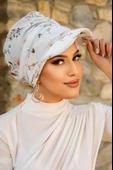 Beyaz Çiçek Desen Tesettür Şapka Bone thumbnail 4