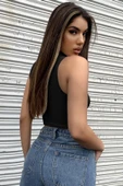 Kadın Siyah Yarım Fermuarlı Sıfır Kol Crop Top Bluz thumbnail 2