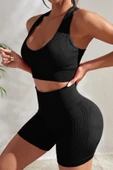 Kadın Siyah Yüksek Bel Çapraz Sırt Detaylı Şortlu Gecelik Takım thumbnail 2