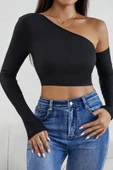 Kadın Siyah Tek Omuz Detaylı Uzun Kol Crop Top Bluz thumbnail 5