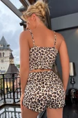 Kadın Leopar Desenli Şortlu Fırfırlı Gecelik Takımı thumbnail 2