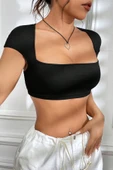 Kadın Siyah Sırt Dekolteli ve Boyundan Bağlamalı Yarım Kol Crop Top Bluz thumbnail 2
