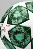 Profesyonel Futbol Topu 2025 Şampiyonlar Ligi Pompalı Sert Zemin Halı Saha Futbol Topu No5 Yeşil 555 thumbnail 7