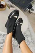 OPS 022 3038 Topukla Kadın Düz Taban Siyah Hakiki Deri Streç Bot thumbnail 4