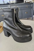 OPS 022 120604 Topukla Kadın Hakiki Deri Önden Fermualı Kalın Topuklu Bot thumbnail 4