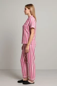 Kadın Pamuklu Beyaz Çizgili Pijama Takımı thumbnail 2