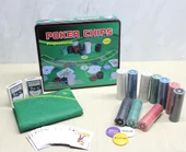 Metal Kutulu 500 Chip Ve 2 Adet İskambil  Kağit Setine Sahip Poker Oyunu Alk3540 - 1