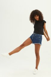 GO ON OUTFIT Kadın Vatkalı Crop T-Shirt Siyah GOON110 - 1