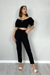 GO ON OUTFIT Kadın  Arka Gipeli Kayık Yaka Crop Üst Ve Beli Büzgülü Pantolon Siyah Takım GOON77 - 1