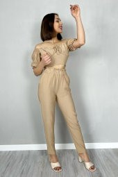 GO ON OUTFIT Kadın  Arka Gipeli Kayık Yaka Crop Üst Ve Beli Büzgülü Pantolon Bej Takım GOON78 - 2