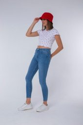 Kadın Beyaz Gül Desenli Kısa Kollu Bluz GOON36 - 1