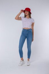 Kadın Beyaz Gül Desenli Kısa Kollu Bluz GOON36 - 2