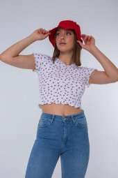 Kadın Beyaz Gül Desenli Kısa Kollu Bluz GOON36 - 3