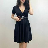 Göğüs Dekolteli Kruvaze Yaka Siyah Elbise Kemersiz - 2