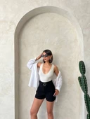 Kemer detaylı gabardin şort siyah s25289 thumbnail 2