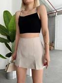 Çift yırtmaklı şort etek thumbnail 4