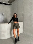 İki düğmeli pileli şort thumbnail 7