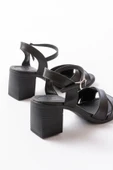 K-11 Siyah Günlük Çapraz Topuklu Kadın Sandalet thumbnail 5