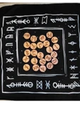 Rune Semboli Taşları Dişbudak Ağacı Run Taşları Örtüsü Sunak Nordic Runes Örtüsü Sunağı ve Taşları Seti thumbnail 1