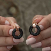 Gümüş Siyah Çok Taşlı Daire Küpe thumbnail 4