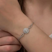 925 Ayar Gümüş Rodyum Baget Taşlı Sonsuzluk Bileklik thumbnail 2