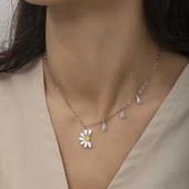 925 Ayar Gümüş Papatya Seviyor Sevmiyor Bayan Gümüş Kolye thumbnail 1