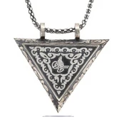 925 Ayar Gümüş Üçgen İçi Açılabilen Tuğra Muskalık Gümüş Kolye thumbnail 1