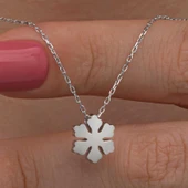 925 Ayar Gümüş Minimal Kar Tanesi Kadın Kolye thumbnail 1