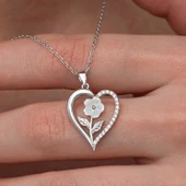 Gümüş Kalpli Beyaz Gül Kadın Kolye thumbnail 2