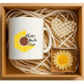 Papatya Tasarımlı Hediye Kutuları, Hediye Setleri, Papatya Kupa, Papatya Mum, Kalp Anahtarlık Hediye Seti P1-04 - 1