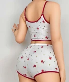 MDB MdbShop Pamuklu Beyaz Üstüne Kırmızı Gül Desen Fitilli Askılı Şortlu Pijama Takımı thumbnail 2