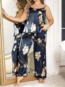 MDB MdbShop Büyük Beden Mavi Üstüne Çiçek Desenli İnce Askılı 2li Saten Pijama Takımı thumbnail 1